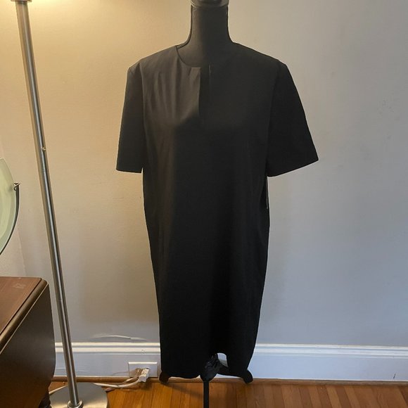 Elie Tahari Elegant Simple Black Dress - Picture 1 of 4